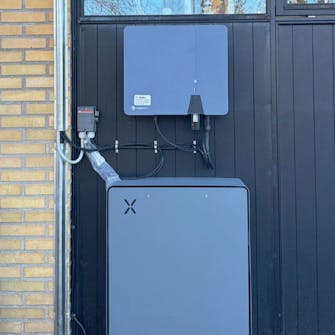 Solartag: Tag med integreret solceller Tag med solceller indbygget